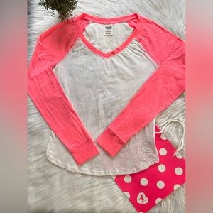 VTG Victoria’s Secret shirt w/embroidered dog Logo